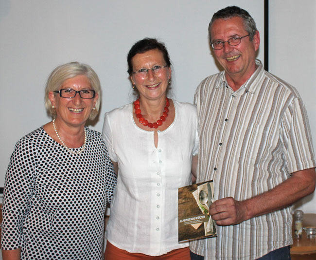 (von links) Stellvertretende FWG-Vorsitzende Gisela Kaniber, Kurdirektorin Garbriella Squarra, FWG-Fraktionssprecher Gerhard Fuchs. 