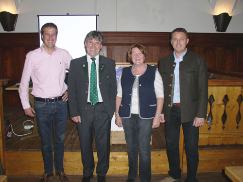 Von links: Arnold Fellinger (Geschäftsführer Bioenergie Berchtesgadener Land), Gottfried Obermair (Referent für Umwelt und Energie, Freie Wähler Bayern), Eva Gottstein (MdL, Freie Wähler Bayern) Michael Koller (Vorsitzender Freie Wähler Berchtesgaden)