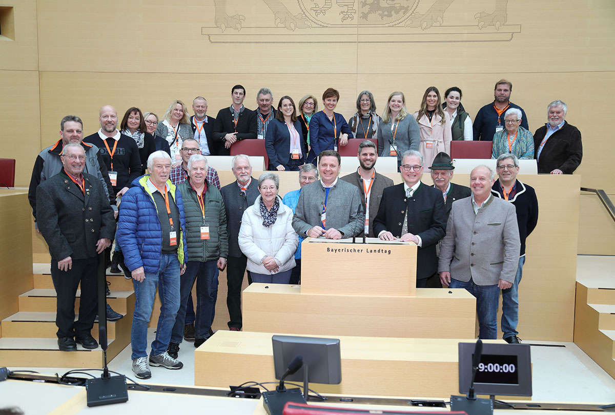 Gruppenbild der Freien Wähler Berchtesgadener Land mit MdL Florian Streibl