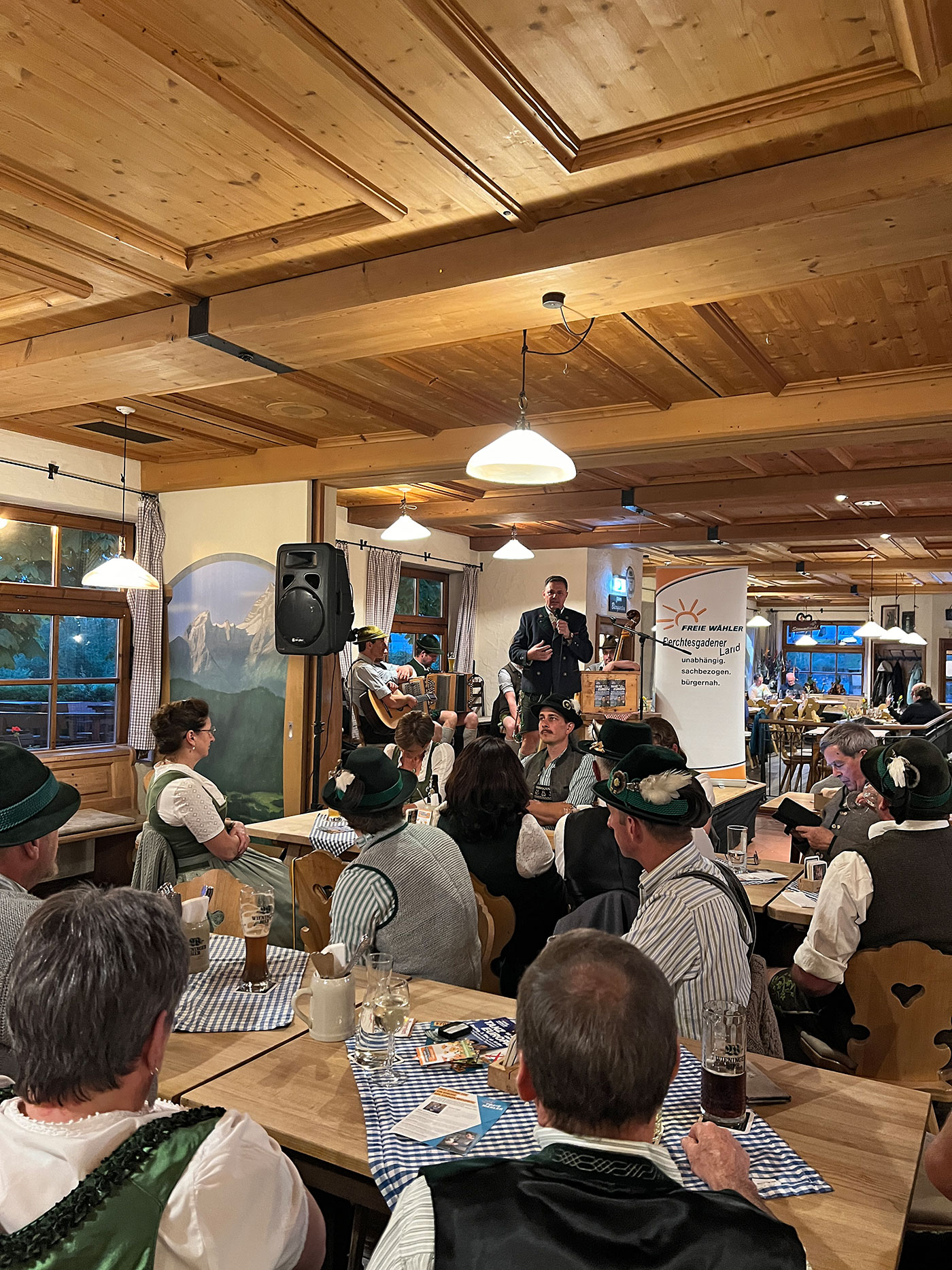 Zahlreiche Besucher beim Brennerbräu