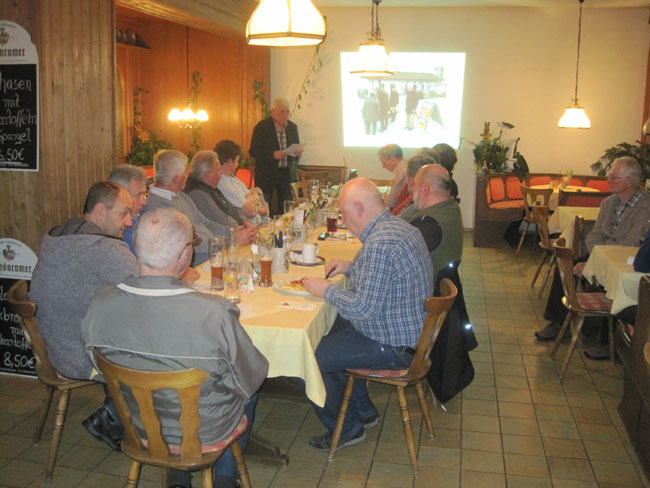 Bild aus der Mitgliederversammlung der FÜW Saaldorf-Surheim