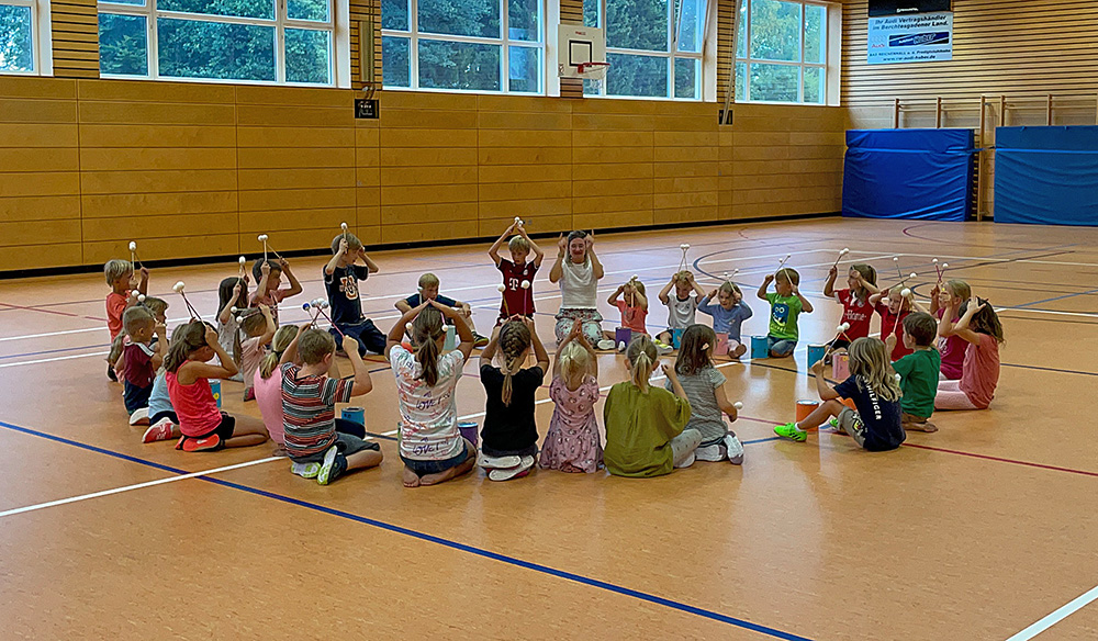 Kinder beim Ferienprogramm der FÜW Saaldorf-Surheim